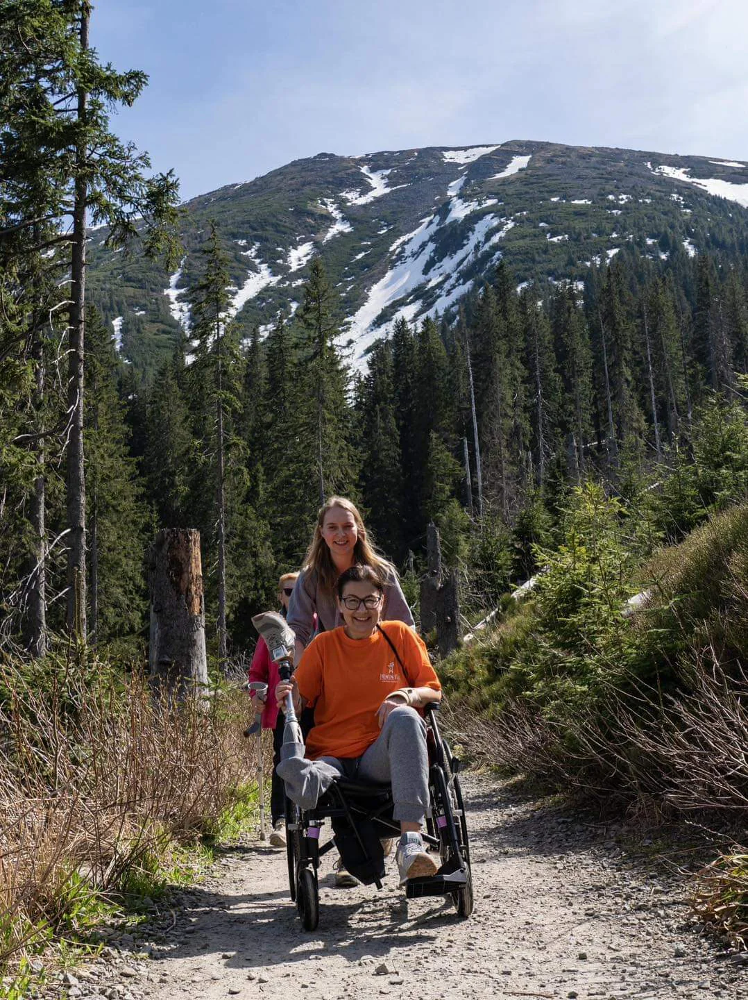Mountain hiking with prosthesis users
